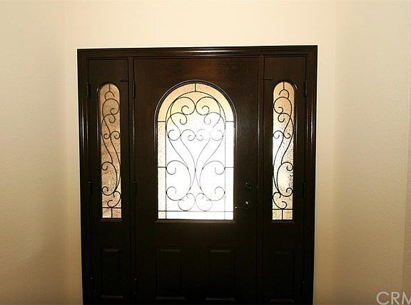 Gorgeous entry door with opening side lights