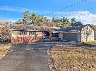 16 Farlaine Dr, Westfield, MA 01085