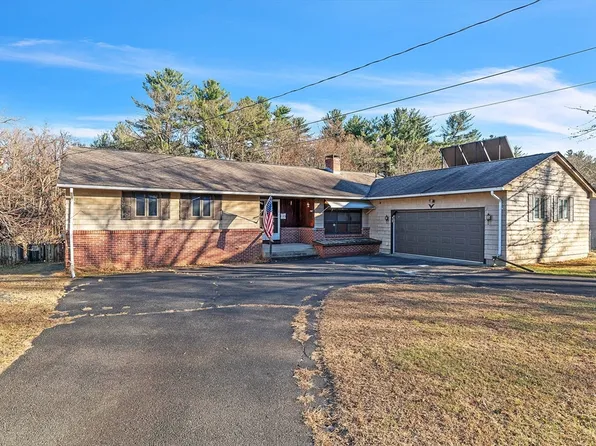 16 Farlaine Dr, Westfield, MA 01085