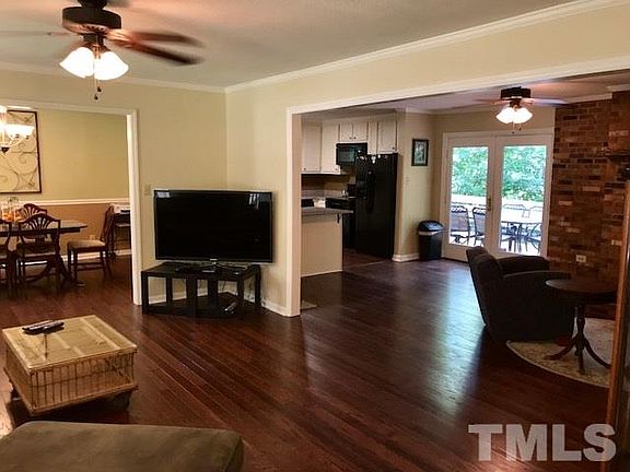2nd image of 2621 Cedar Creek Dr