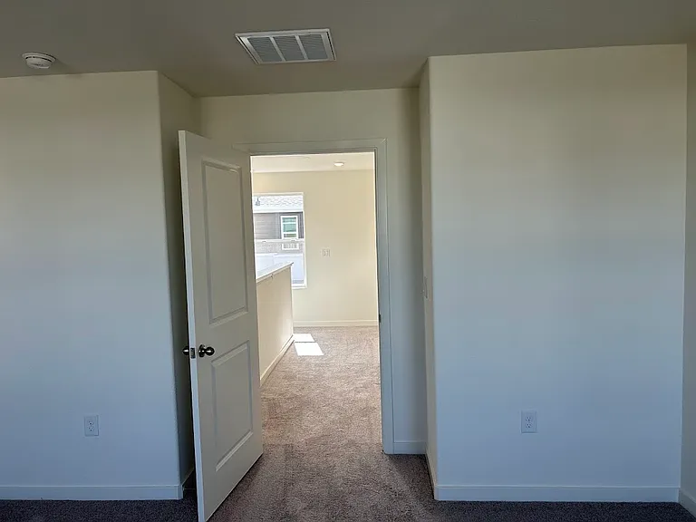 1127 Bengal Loop — Photo 13