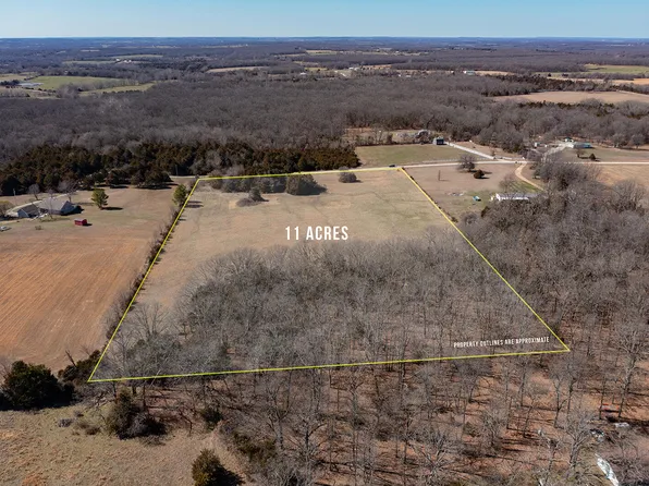 000 On The East Side Of Brittany, Buffalo, MO 65622