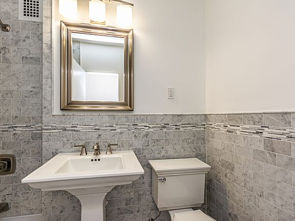 3rd image of 3777 Independence Ave APT 3A