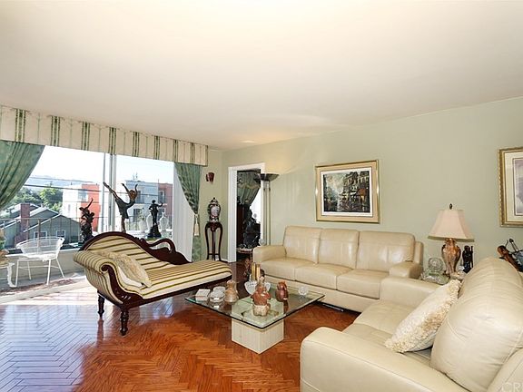 3rd image of 10707 Camarillo St APT 216