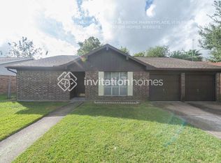 8422 Bandridge Rd, La Porte, TX 77571