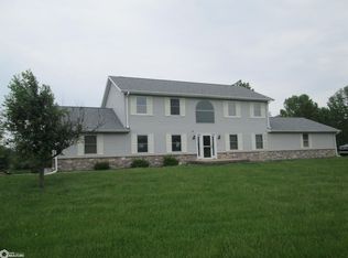 11332 Lakeside Dr, Burlington, IA 52601