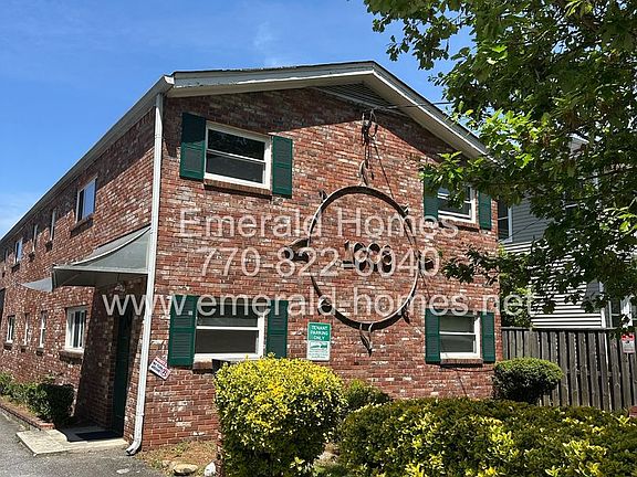 2nd image of 1008 Saint Charles Ave NE #4