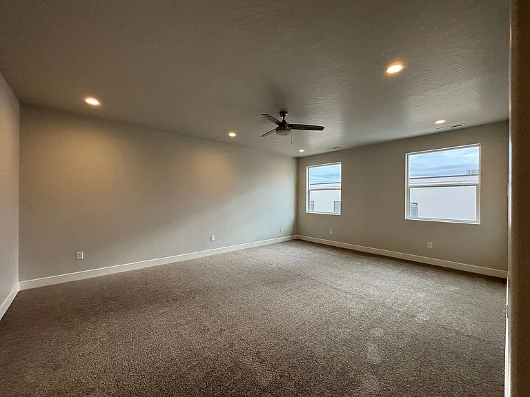 1073 S 4380 W — Photo 40