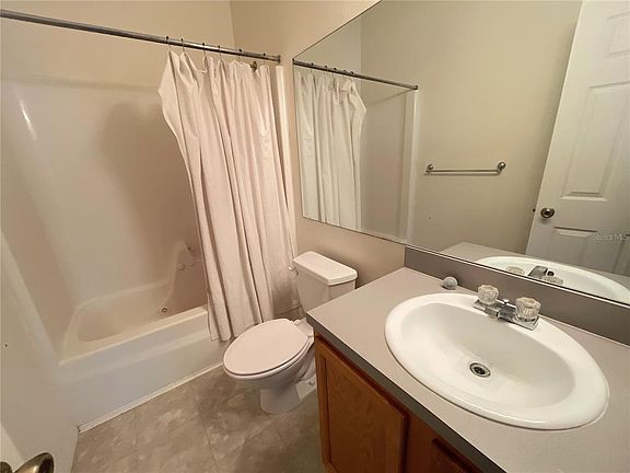 5th image of 3930 SW 20th Ave APT 1902