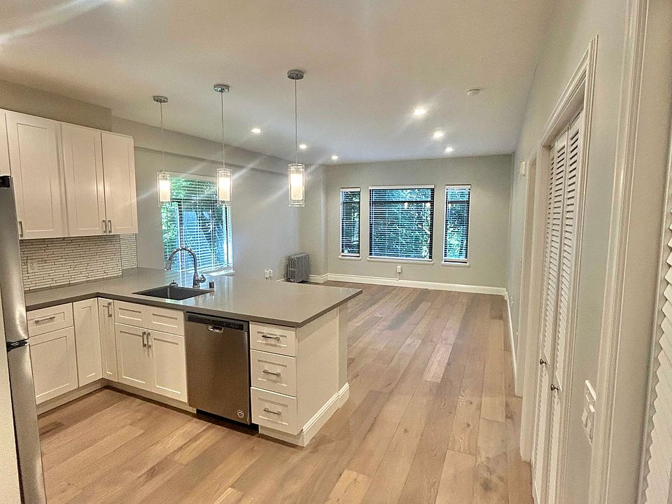 Photos from Unit #210. Same floor plan as Unit #310. Updated photos coming soon.