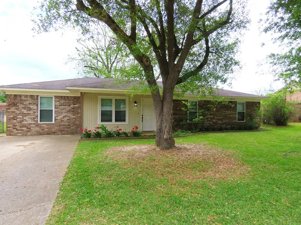 803 Christopher St, Whitehouse, TX 75791