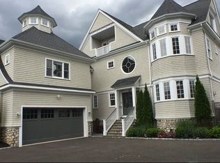 26 Edward St, Fairfield, CT 06824