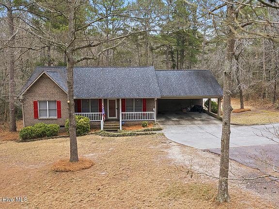 2nd image of 1227 Sandhill Road