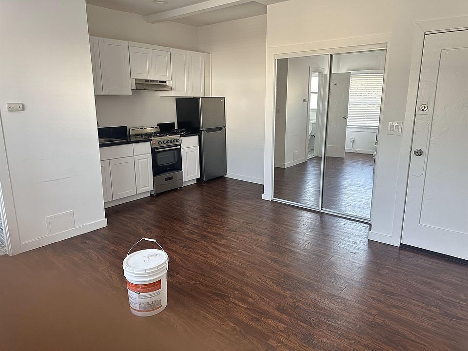 1st image of 5115 Melrose Ave APT 28
