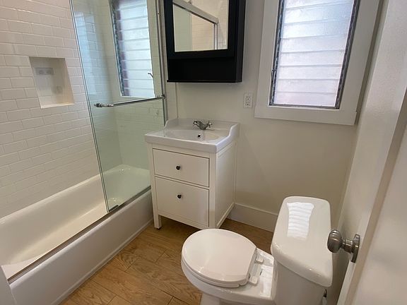 5th image of 207 Mira Mar Ave APT B