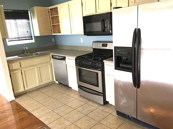 3rd image of 1027 Faile St APT 1