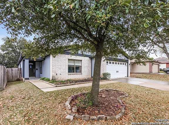 4th image of 7634 Aspen Park Dr