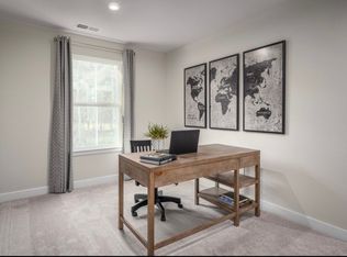 508 Walts Ln, Chesapeake, VA 23323