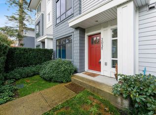 18505 Laurensen Pl #203, Surrey, BC V4N6R7