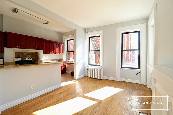 Rented by Grand & Co. | media 3