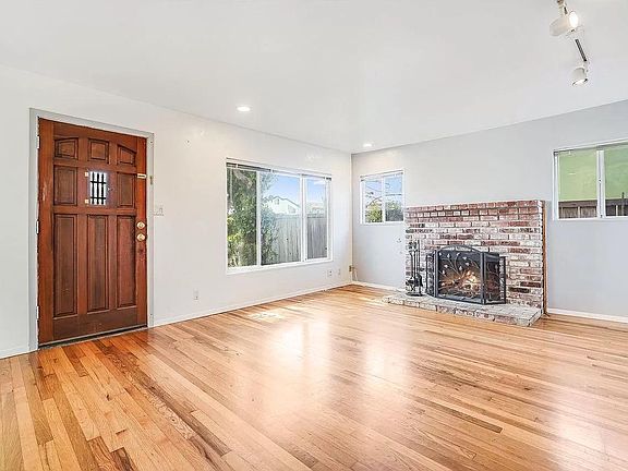 2nd image of 4435 Portola Dr