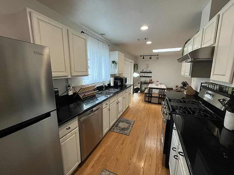 8342 Hillgrove St — Photo 7