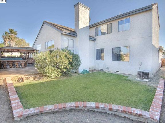 2nd image of 4572 Cove Ln