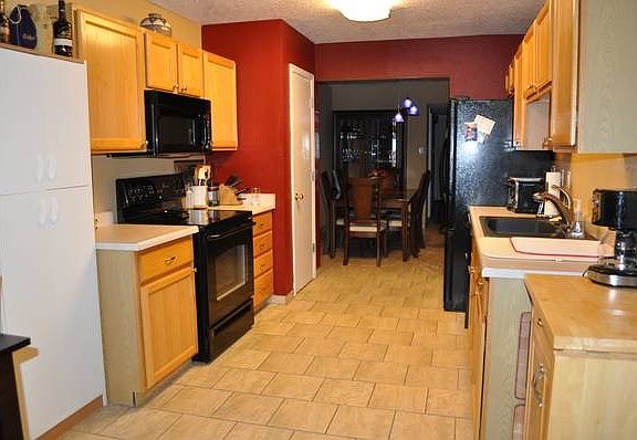 3rd image of 3244 Fritzie St NW