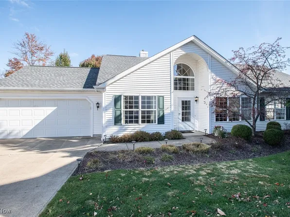 6865 Hidden Lake Trl #32, Brecksville, OH 44141