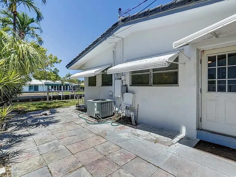 2041 Coral Reef Dr — Photo 42