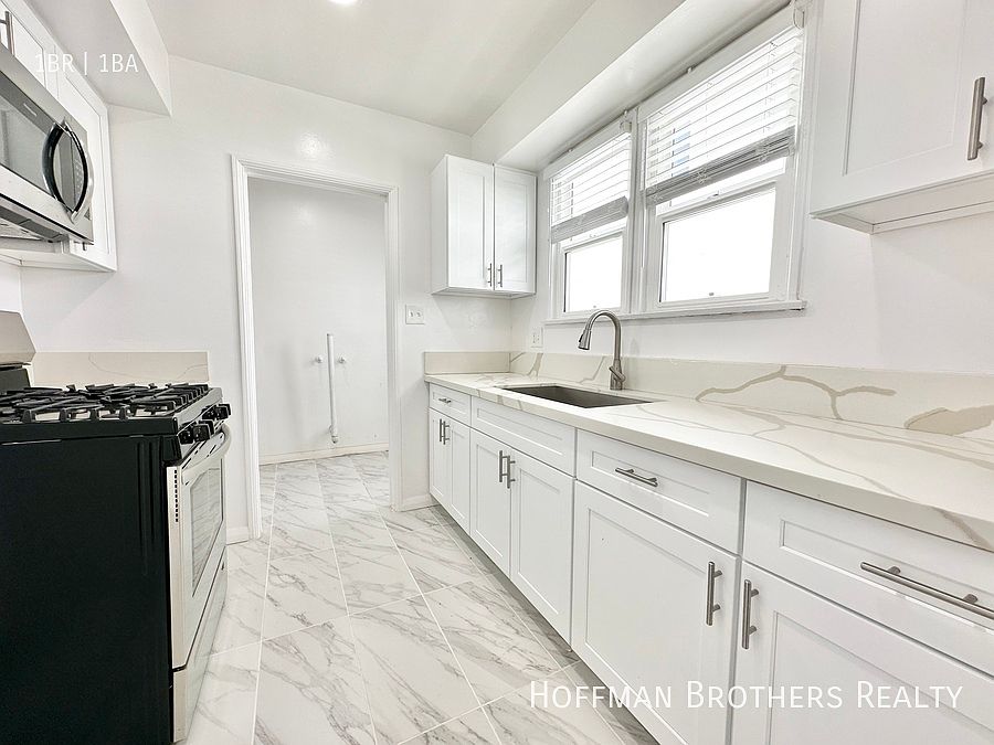 1st image of 11510 Cumpston St #7