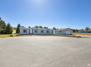 138 Peregrine Ln, Sequim, WA 98382