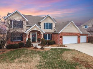 11 Turtleback Ct, Bloomington, IL 61705