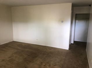 2111 N Elmwood Ave APT 6B, Waukegan, IL 60087