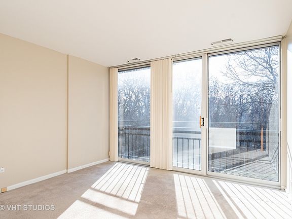 5th image of 5810 Oakwood Dr Unit 4H