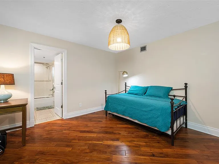 1600 Gulf Blvd #1016 — Photo 41