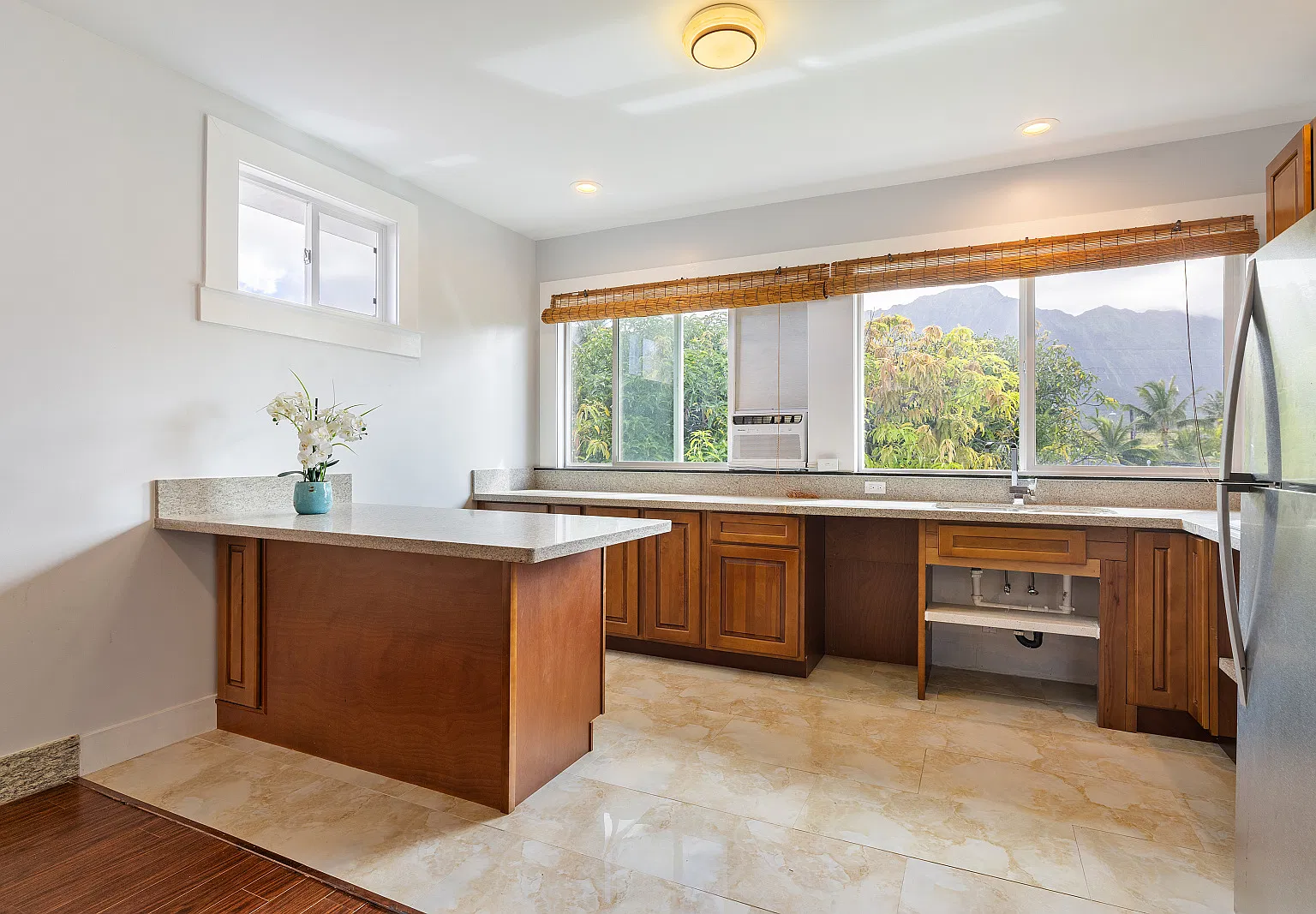 2 bed, 800 sqft, $4,300 — Photo 4