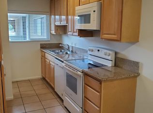 5760 Whitsett Ave APT J, Valley Village, CA 91607