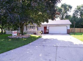 2448 Valarie Dr, Zeeland, MI 49464