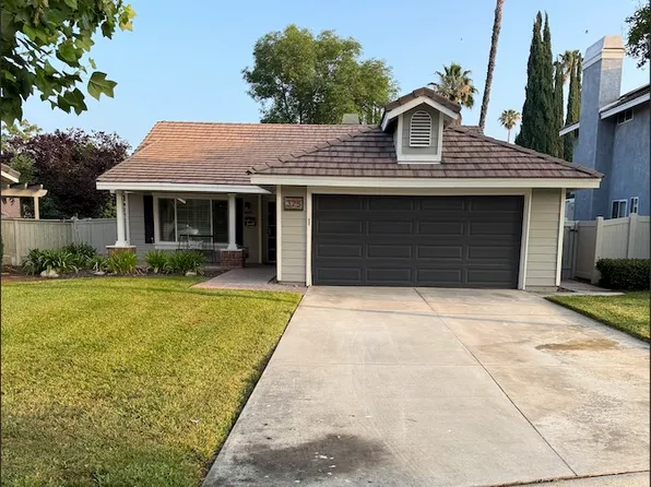 325 Van Ness Ln, Redlands, CA 92374