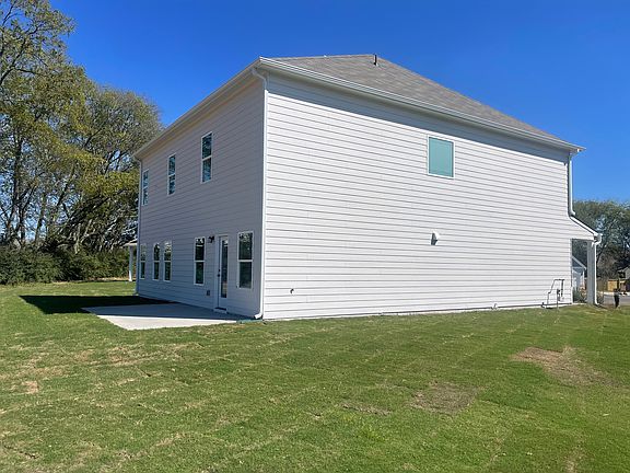 3rd image of 3 Westover Ln