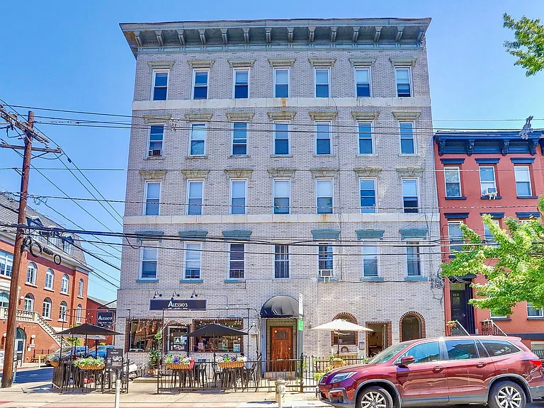 537 Park Ave #4 — Photo 6