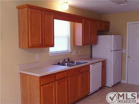 4th image of 1116 Benton Mason Dr