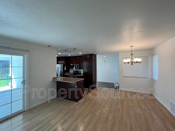 4th image of 1454 Briarwood Pl