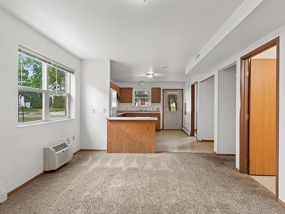 5th image of 725 PRENTICE STREET