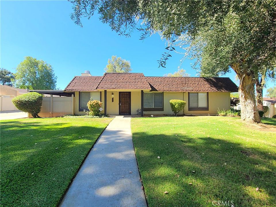 1st image of 832 Ardmore Cir