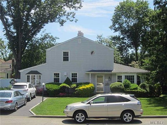 2nd image of 18 Hickory Ln