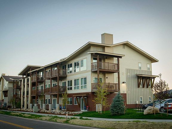 3rd image of 1500 Skyview Ln #207