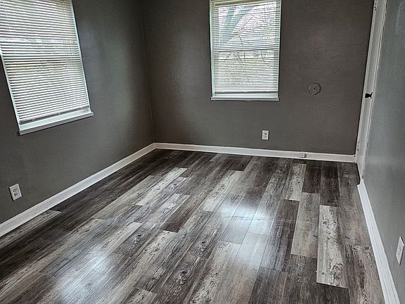 4th image of 138 Laura Ave #Lauraunit3
