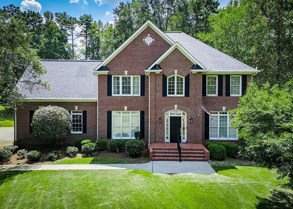 1st image of 213 Shady Valley Dr